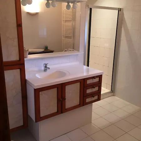 בית נופש Maison Spacieuse Tranquille Et Calme Pmr Possible Cronce