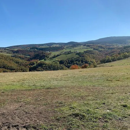 Maison Spacieuse Tranquille Et Calme Pmr Possible Hébergement de vacances Cronce