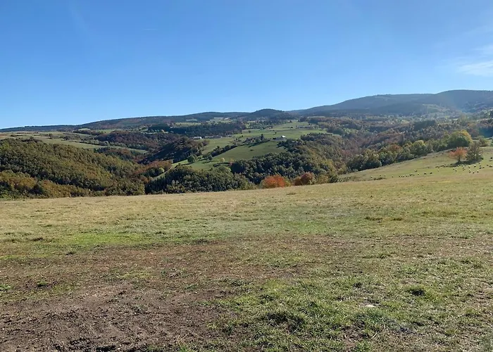 Maison Spacieuse Tranquille Et Calme Pmr Possible Holiday home Cronce