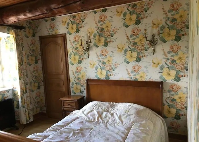 Maison Spacieuse Tranquille Et Calme Pmr Possible Holiday home Cronce