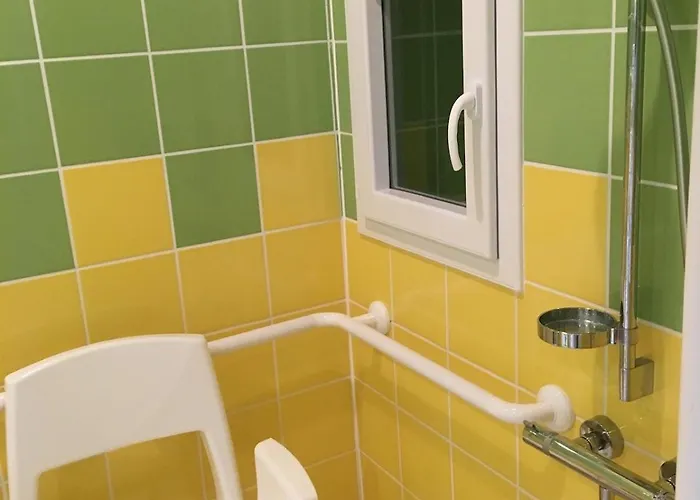 Holiday home Maison Spacieuse Tranquille Et Calme Pmr Possible